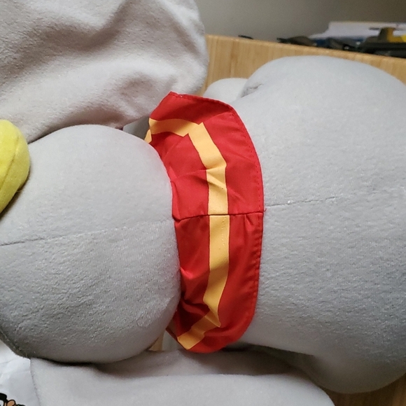 Disney Dumbo stuffed elephant 14' - Picture 3 of 9